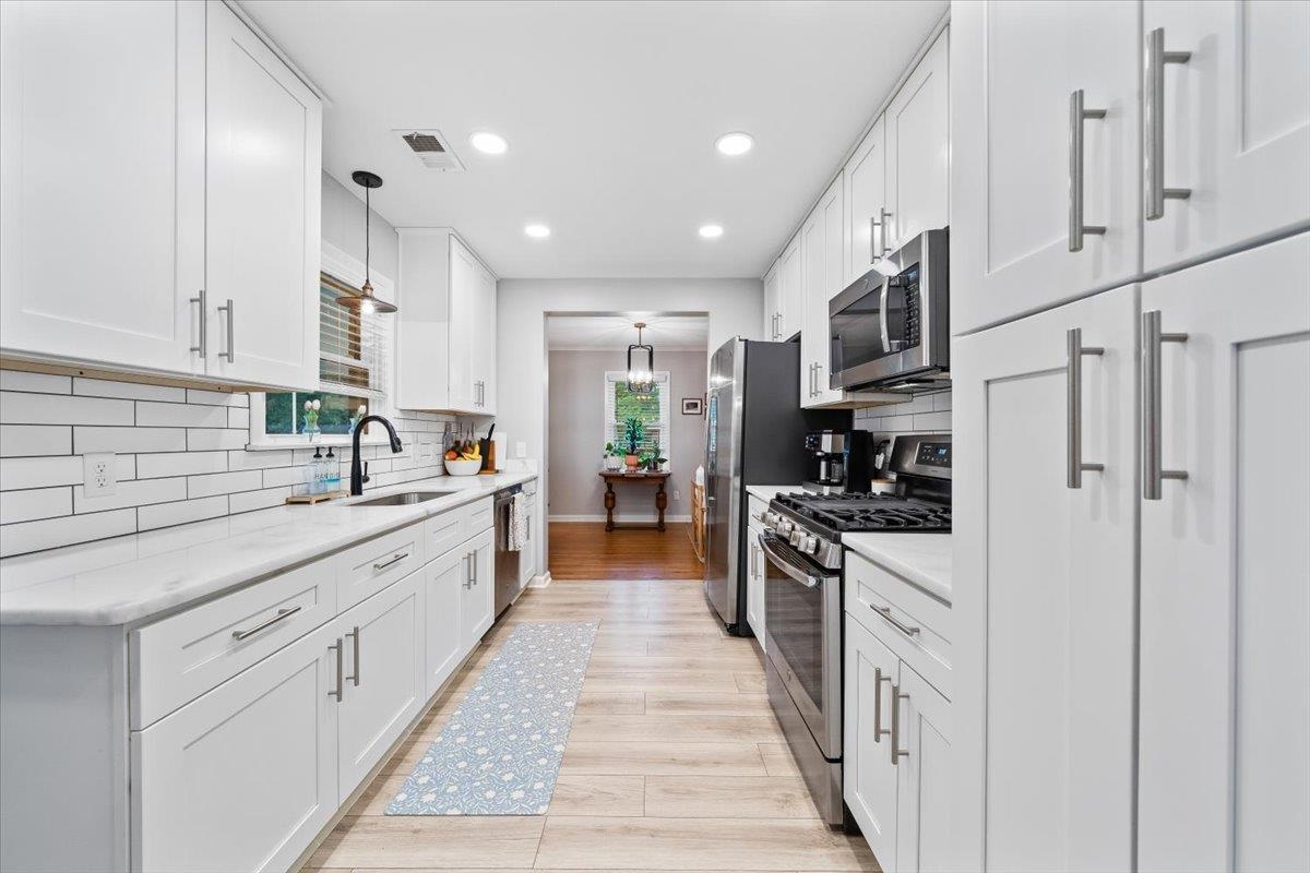 1406 VERA CRUZ ST