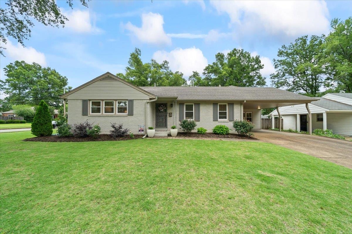 1406 VERA CRUZ ST