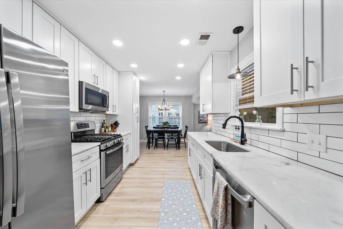 1406 VERA CRUZ ST
