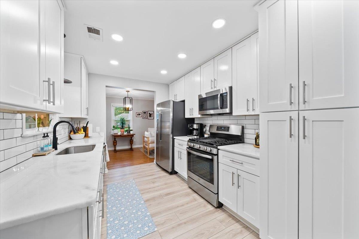 1406 VERA CRUZ ST