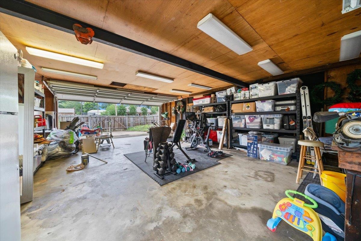 1406 VERA CRUZ ST