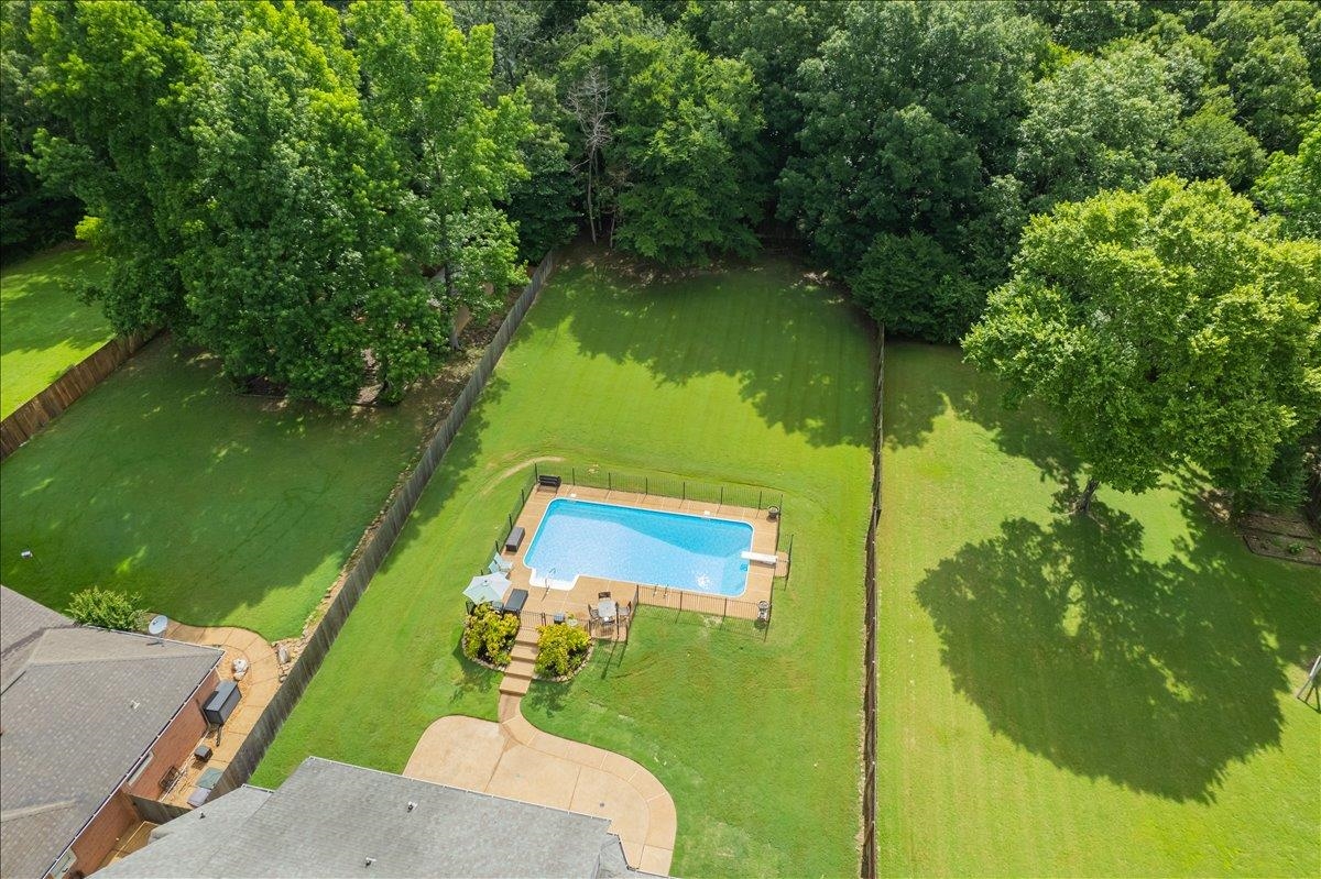 958 VIVIAN LEIGH LN