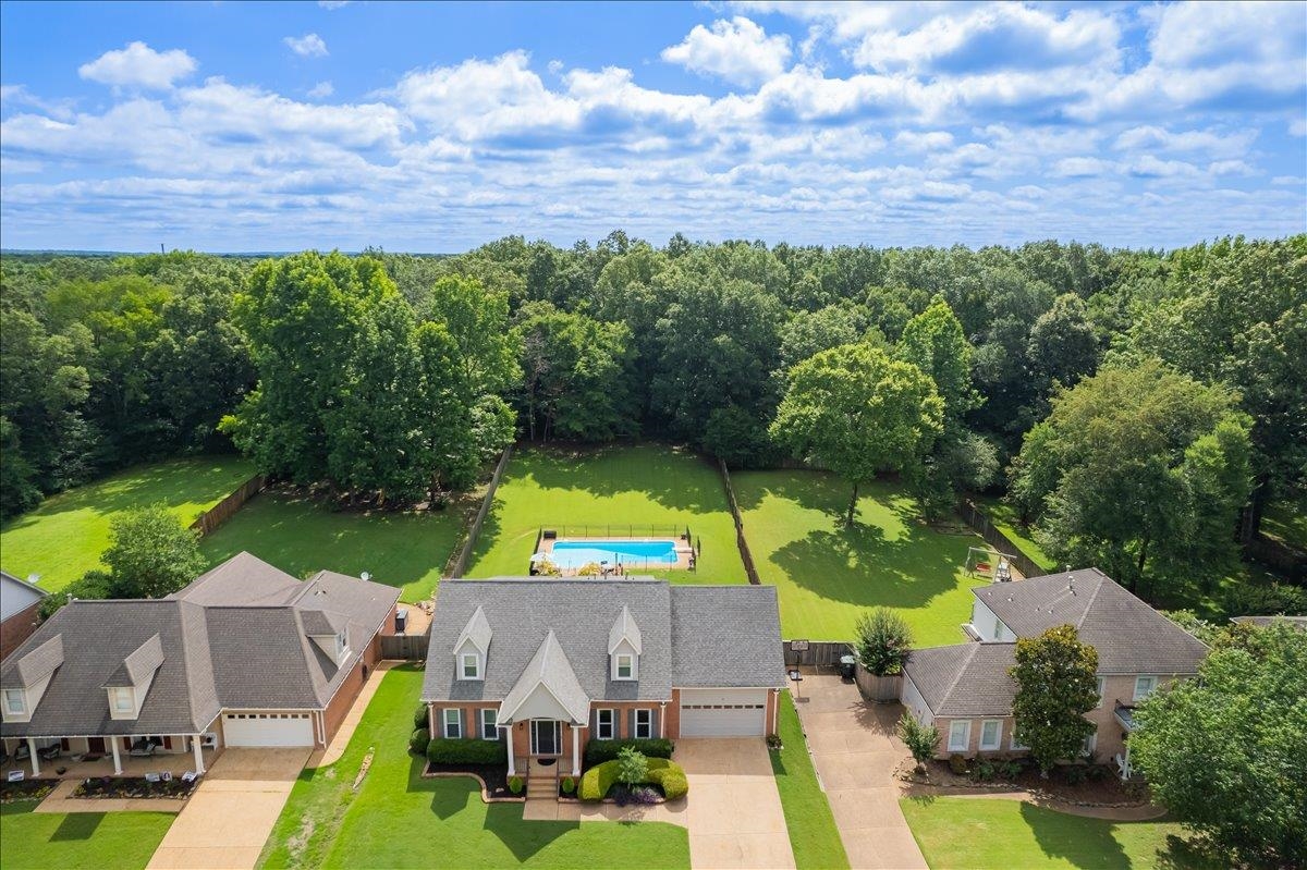 958 VIVIAN LEIGH LN