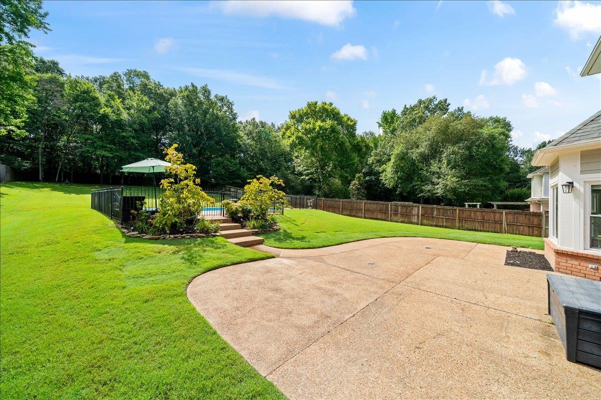 958 VIVIAN LEIGH LN