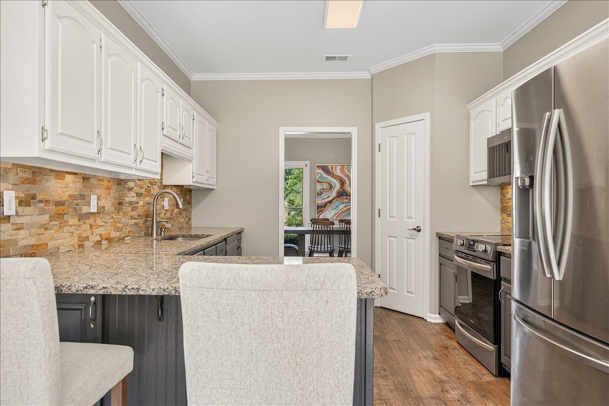 958 VIVIAN LEIGH LN