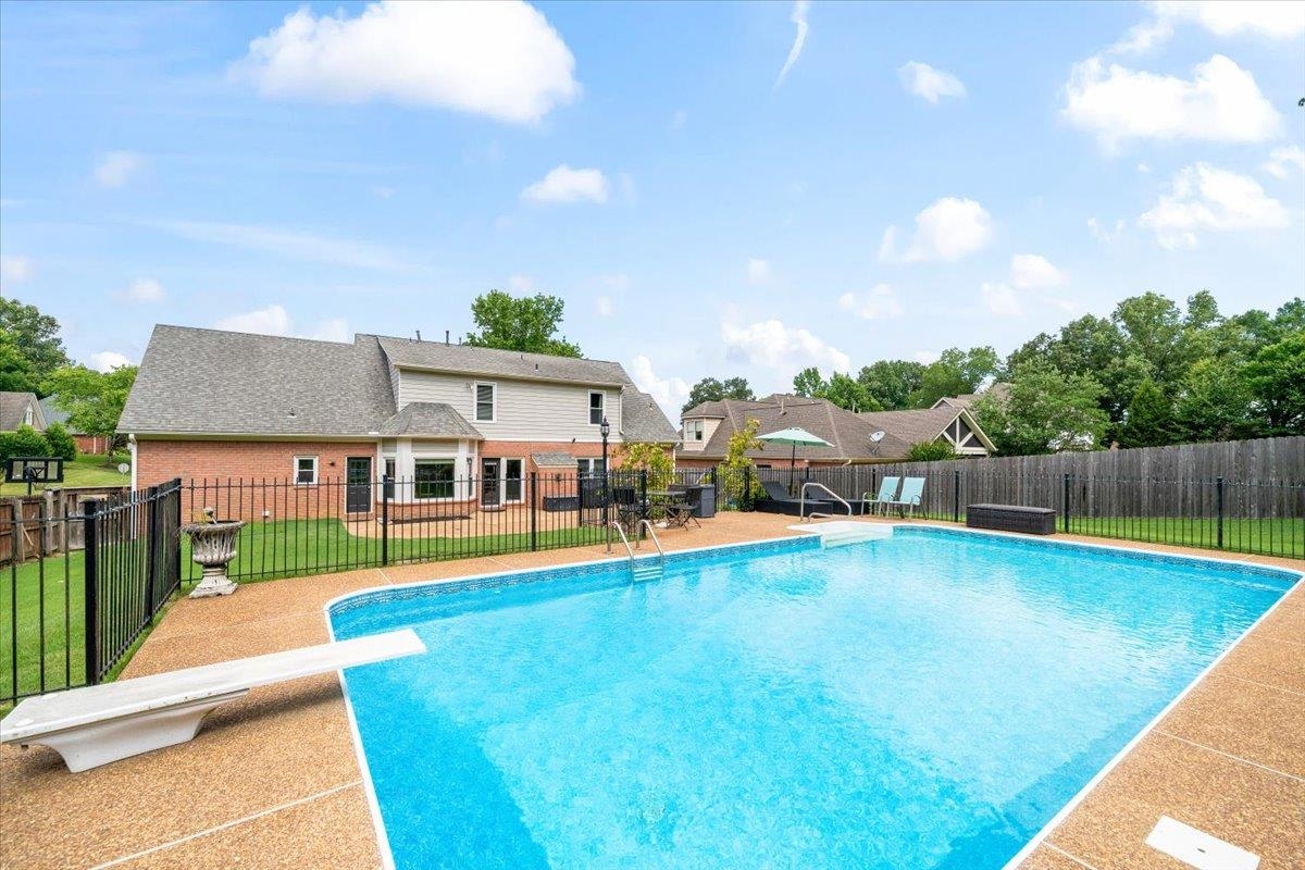 958 VIVIAN LEIGH LN