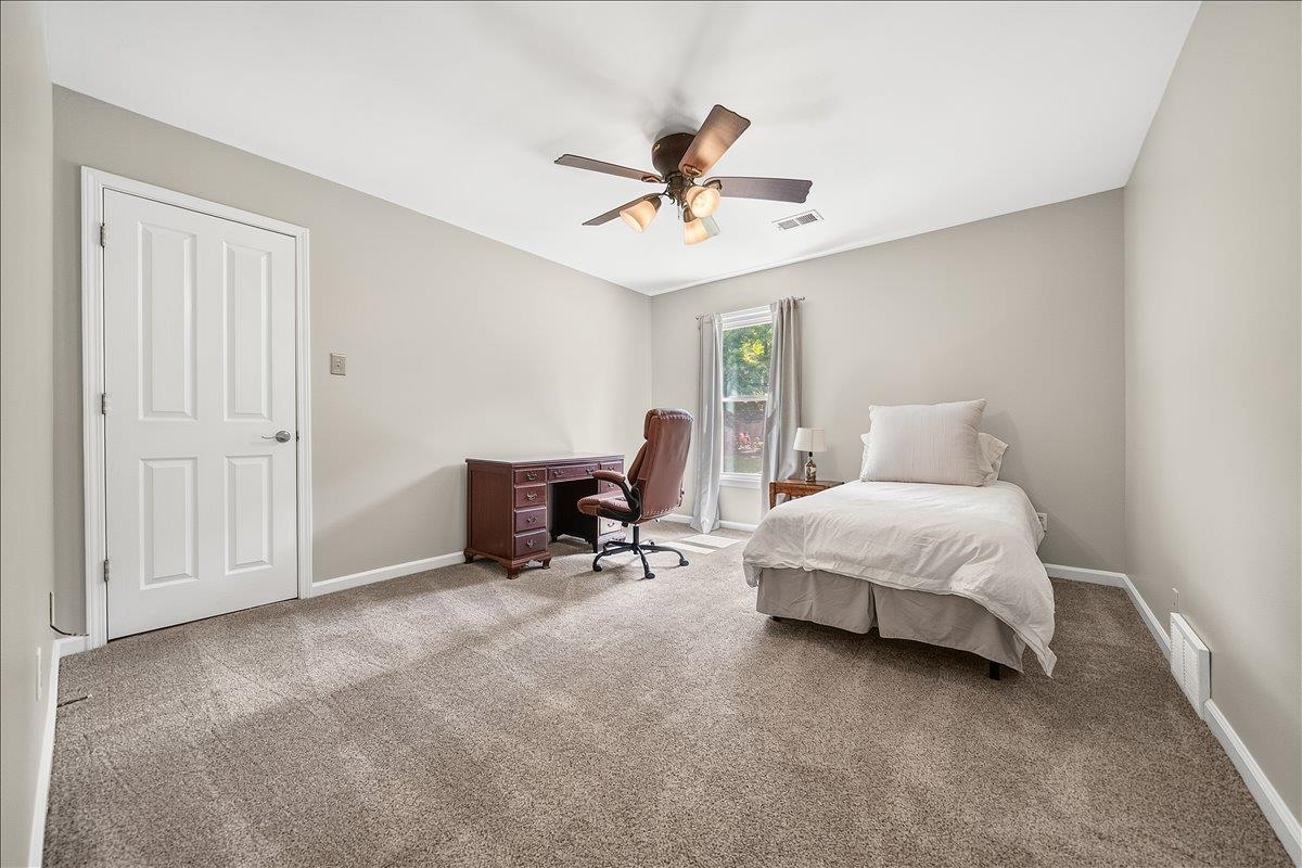 958 VIVIAN LEIGH LN