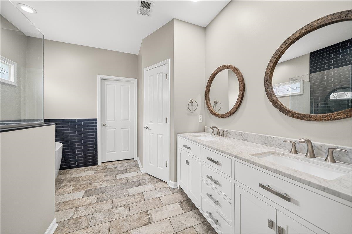 958 VIVIAN LEIGH LN