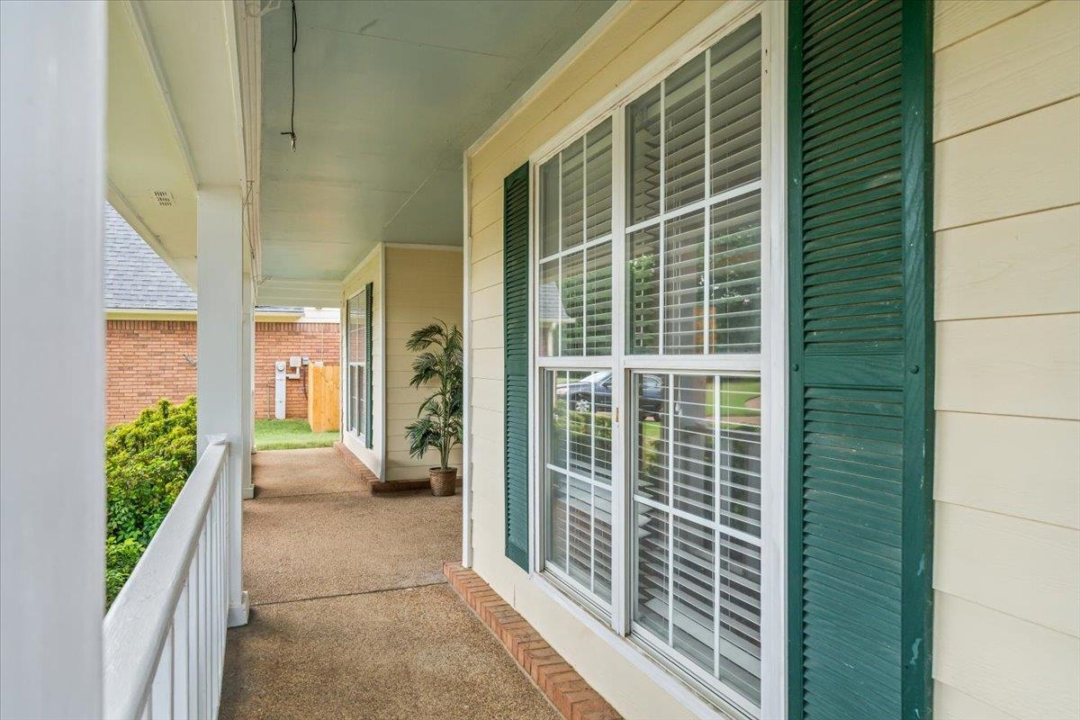 146 N SWEET RAIN DR