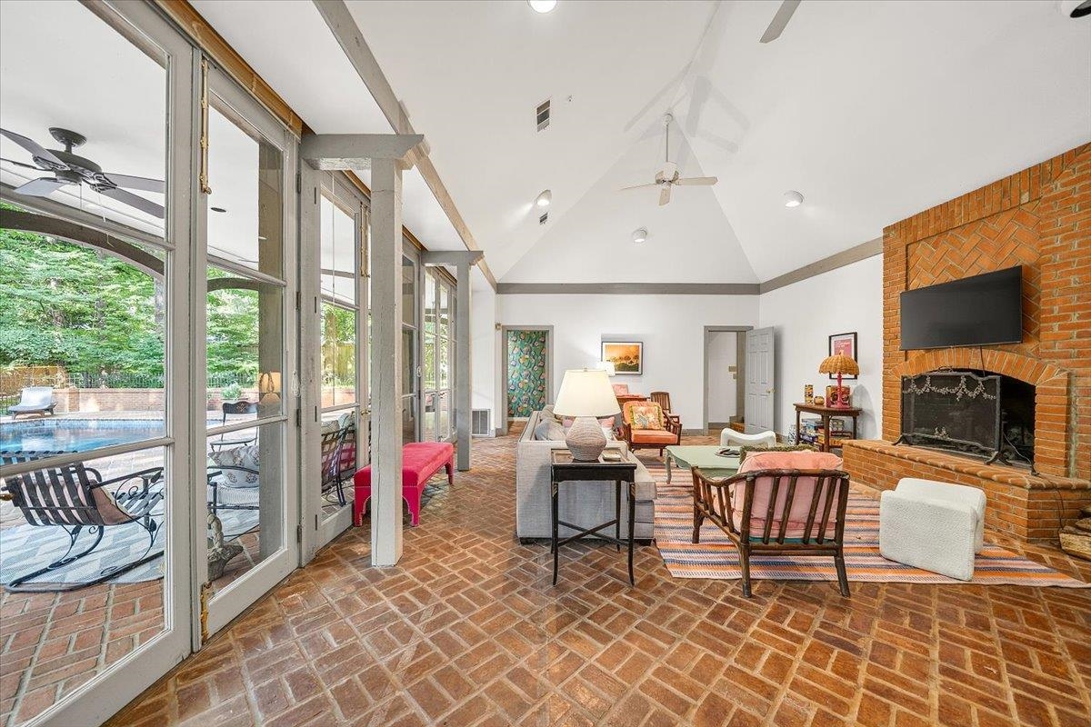 6487 MAY CREEK CV