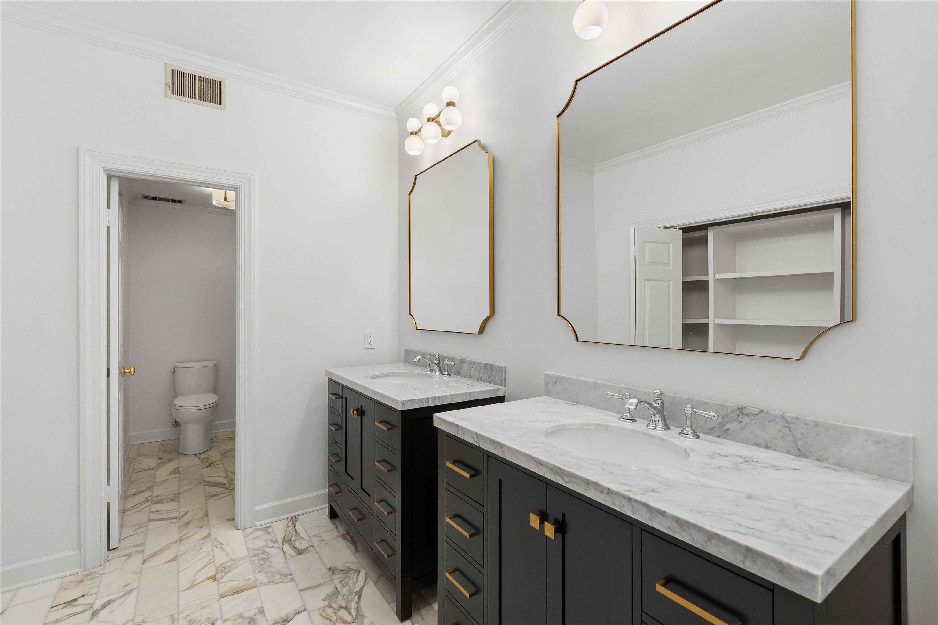 585 S GREER ST Unit: 100