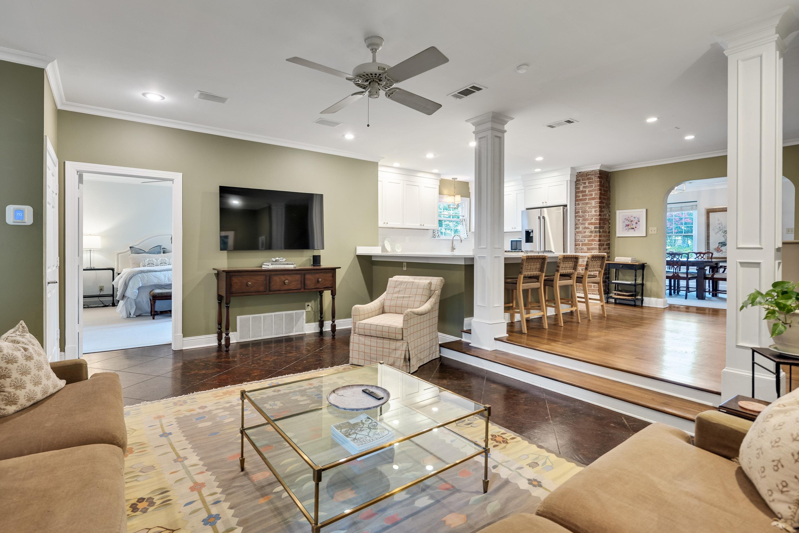 187 S REESE ST