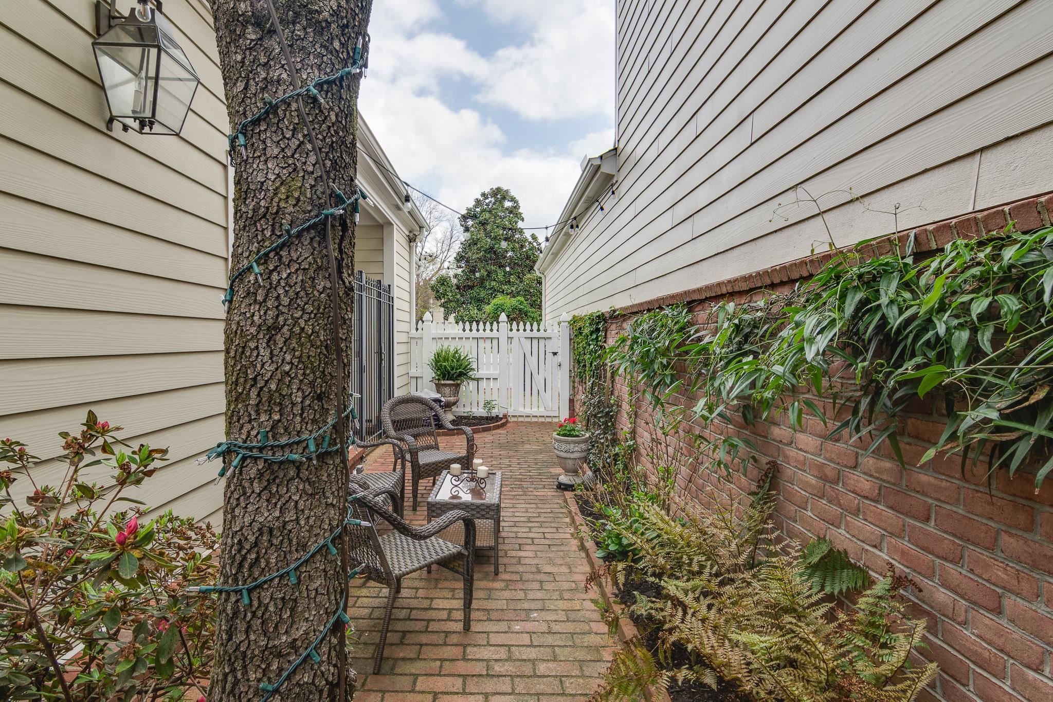 164 S REESE ST