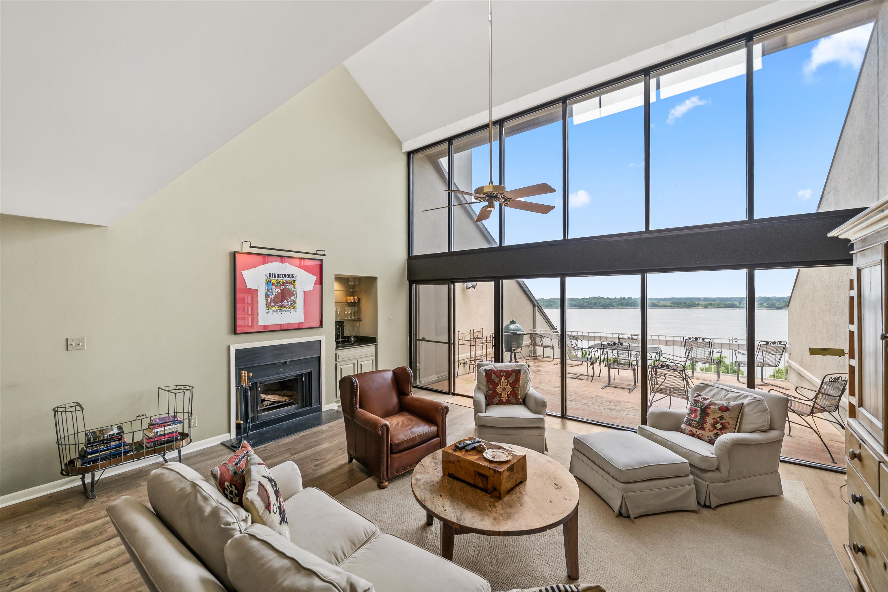 343 RIVERBLUFF PL Unit: 3