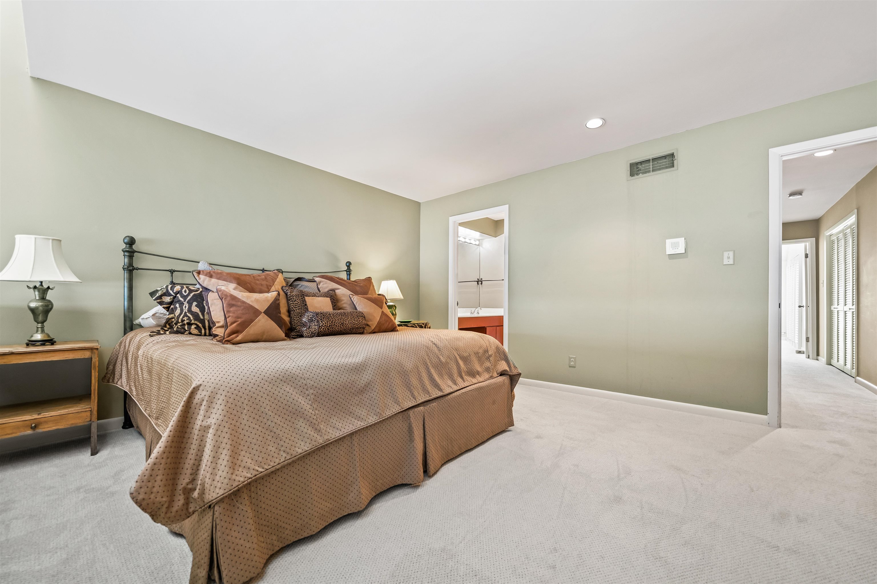 343 RIVERBLUFF PL Unit: 3