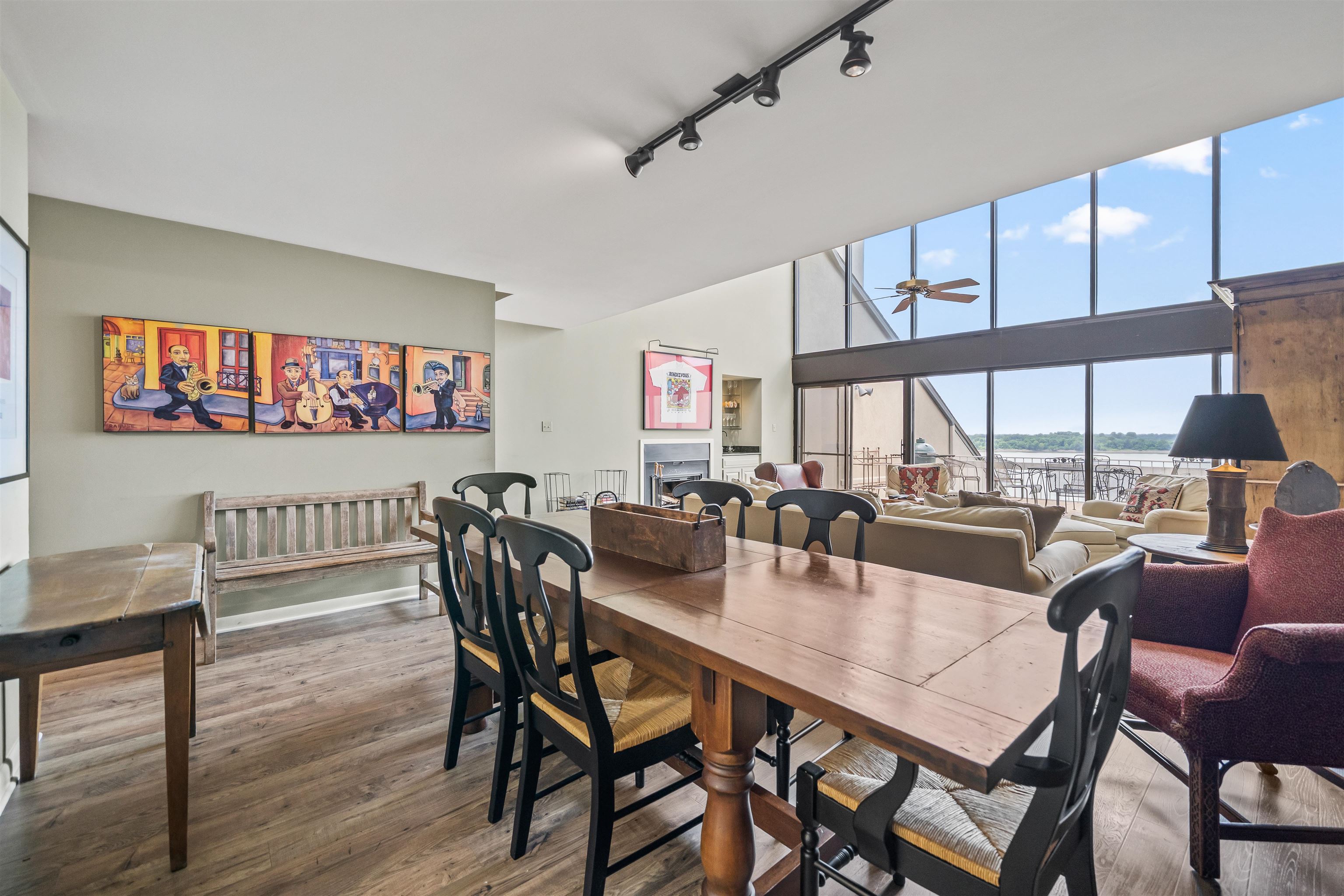 343 RIVERBLUFF PL Unit: 3
