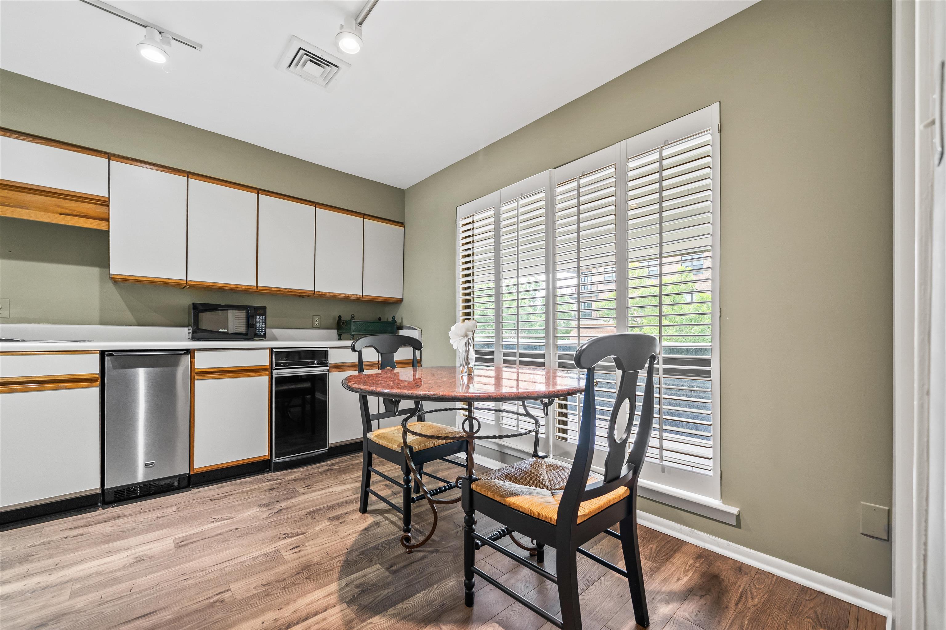 343 RIVERBLUFF PL Unit: 3