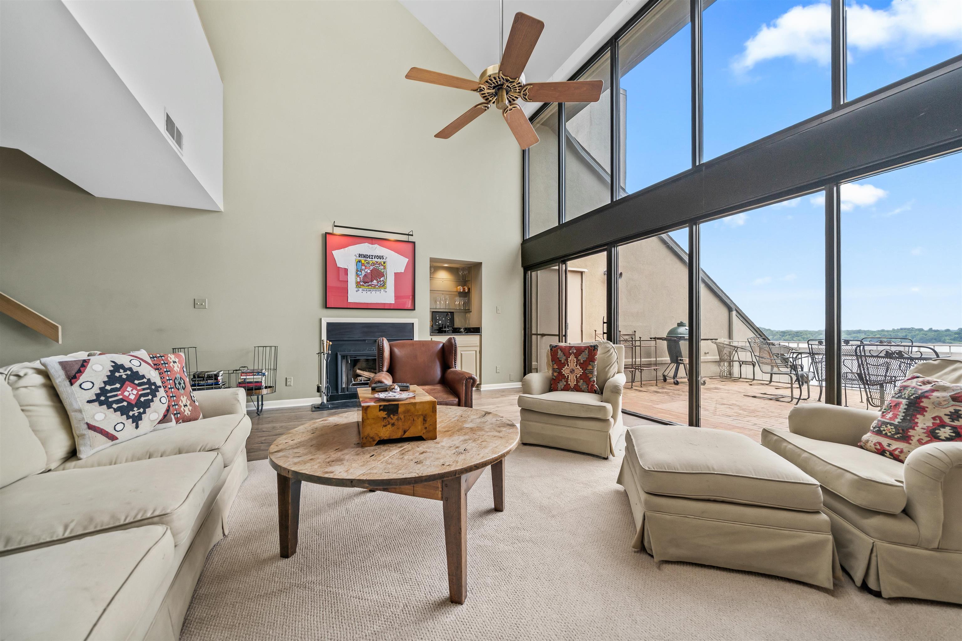 343 RIVERBLUFF PL Unit: 3