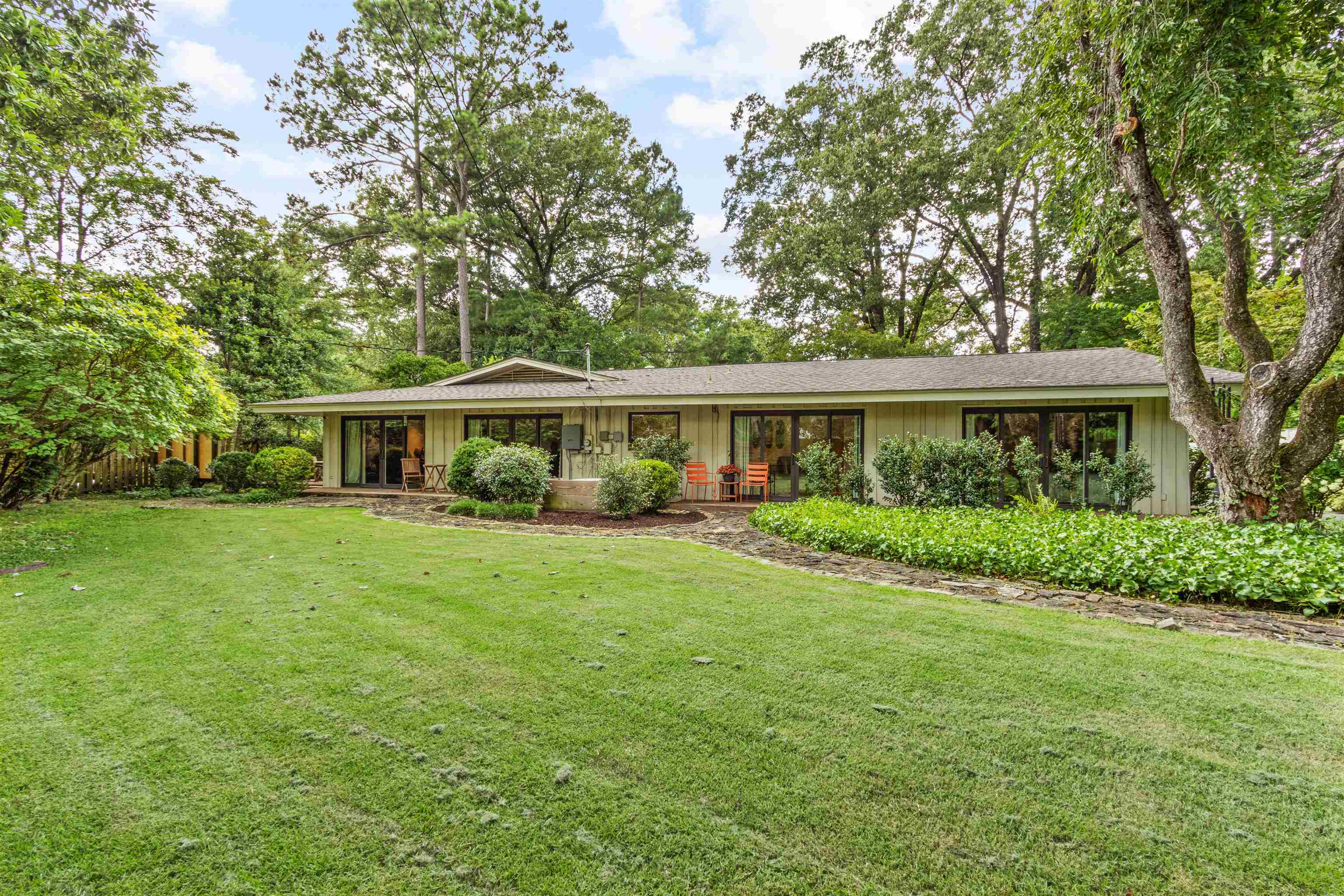 998 FAIR MEADOW RD