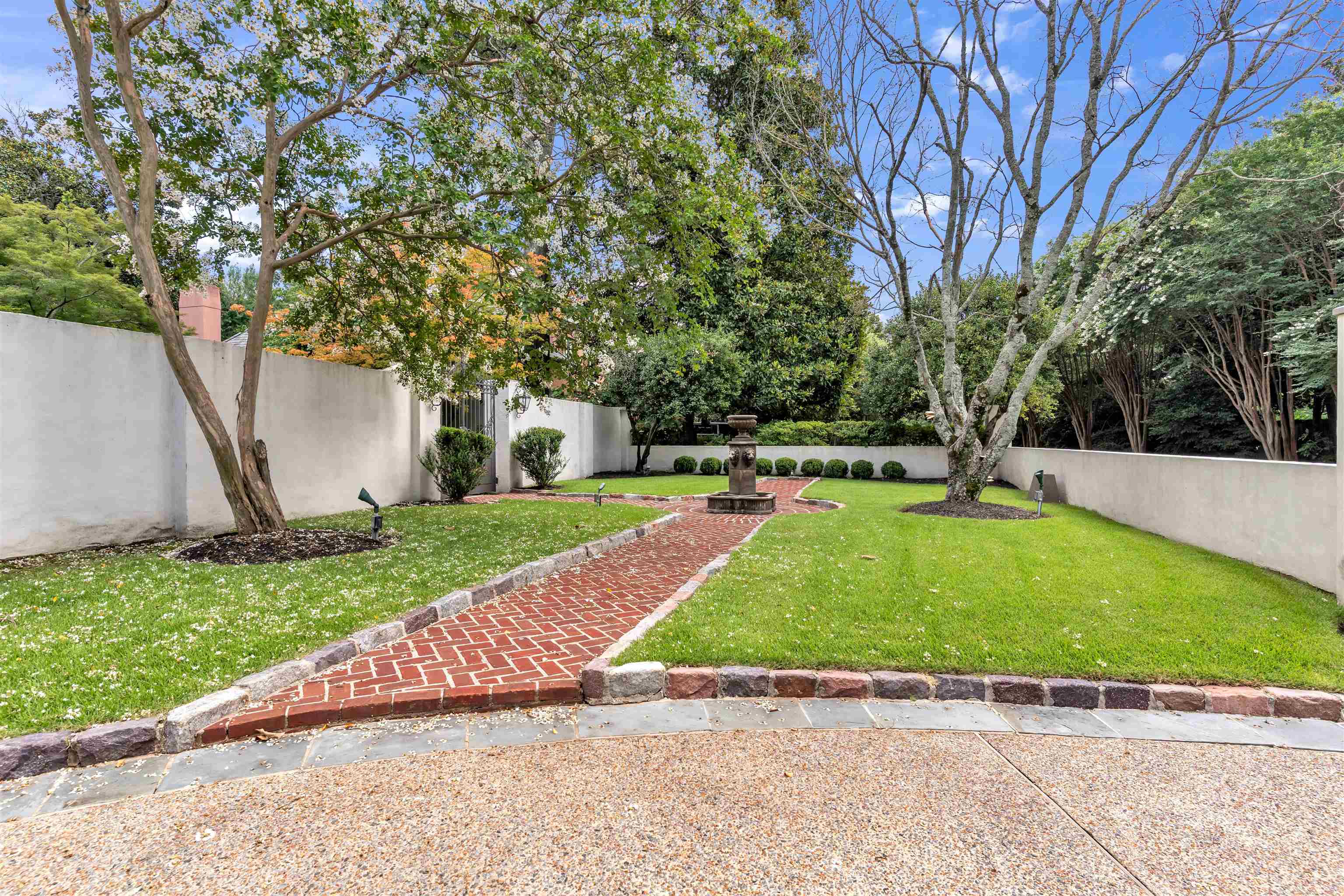 328 TARA LN