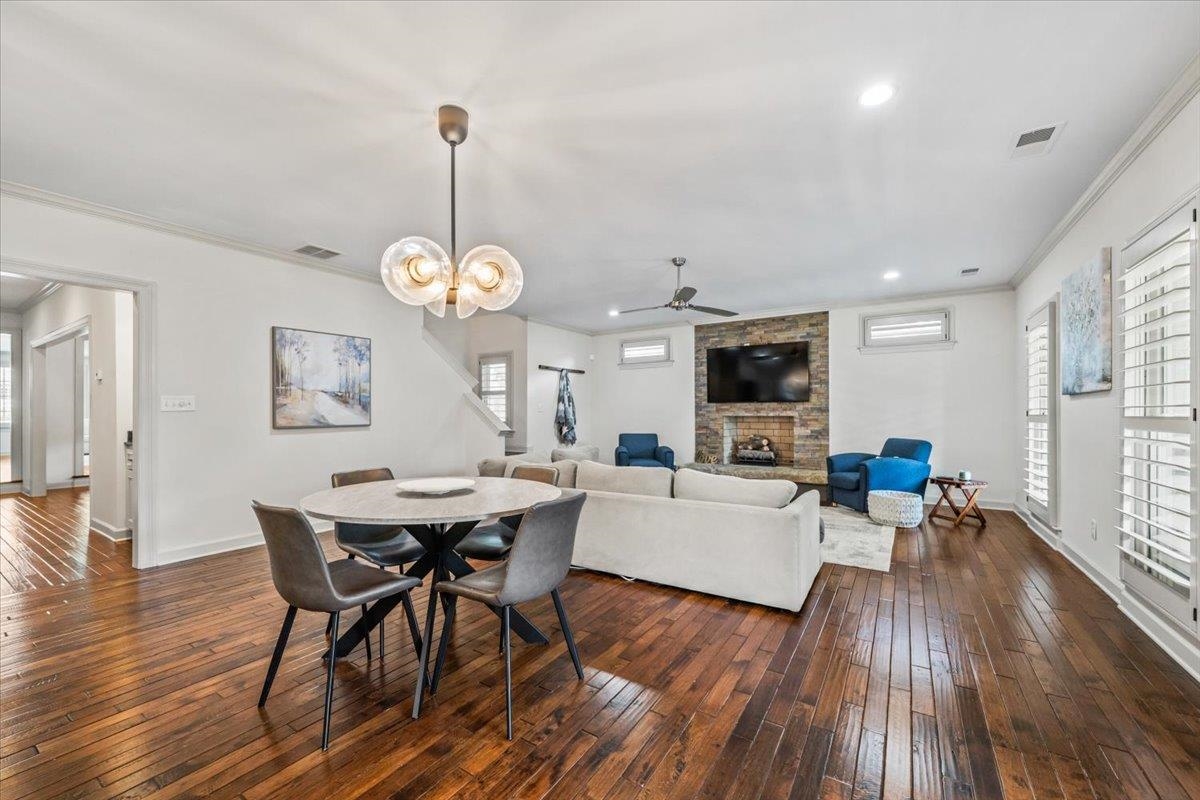 3835 S MONTCLAIR DR