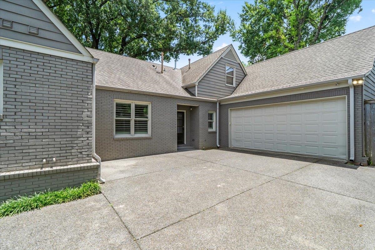 3835 S MONTCLAIR DR