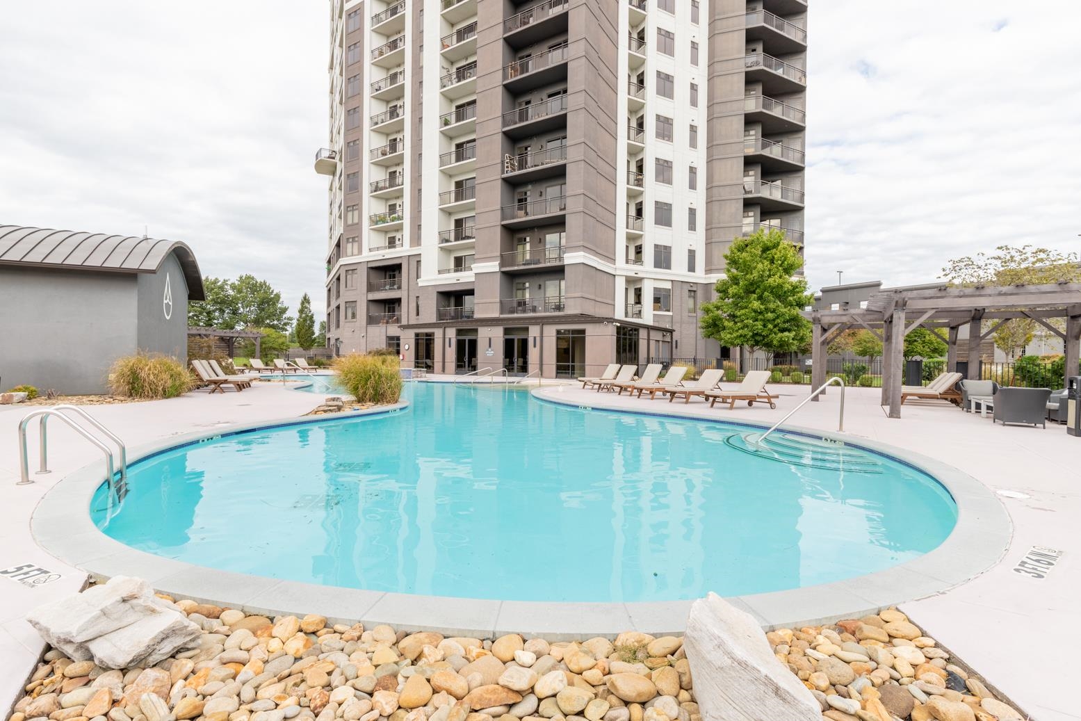 717 RIVERSIDE DR Unit: 1407