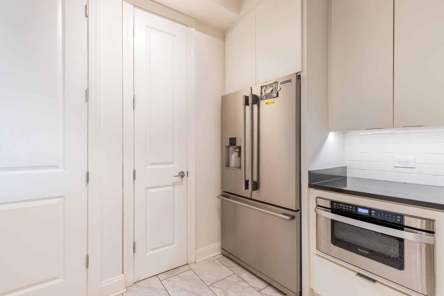 717 RIVERSIDE DR Unit: 1407