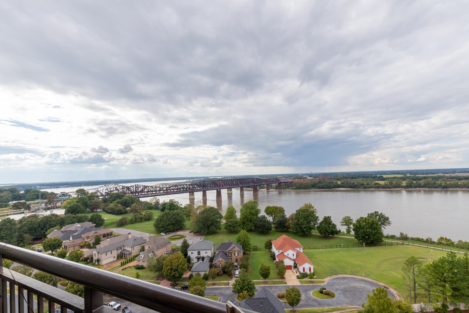 717 RIVERSIDE DR Unit: 1407
