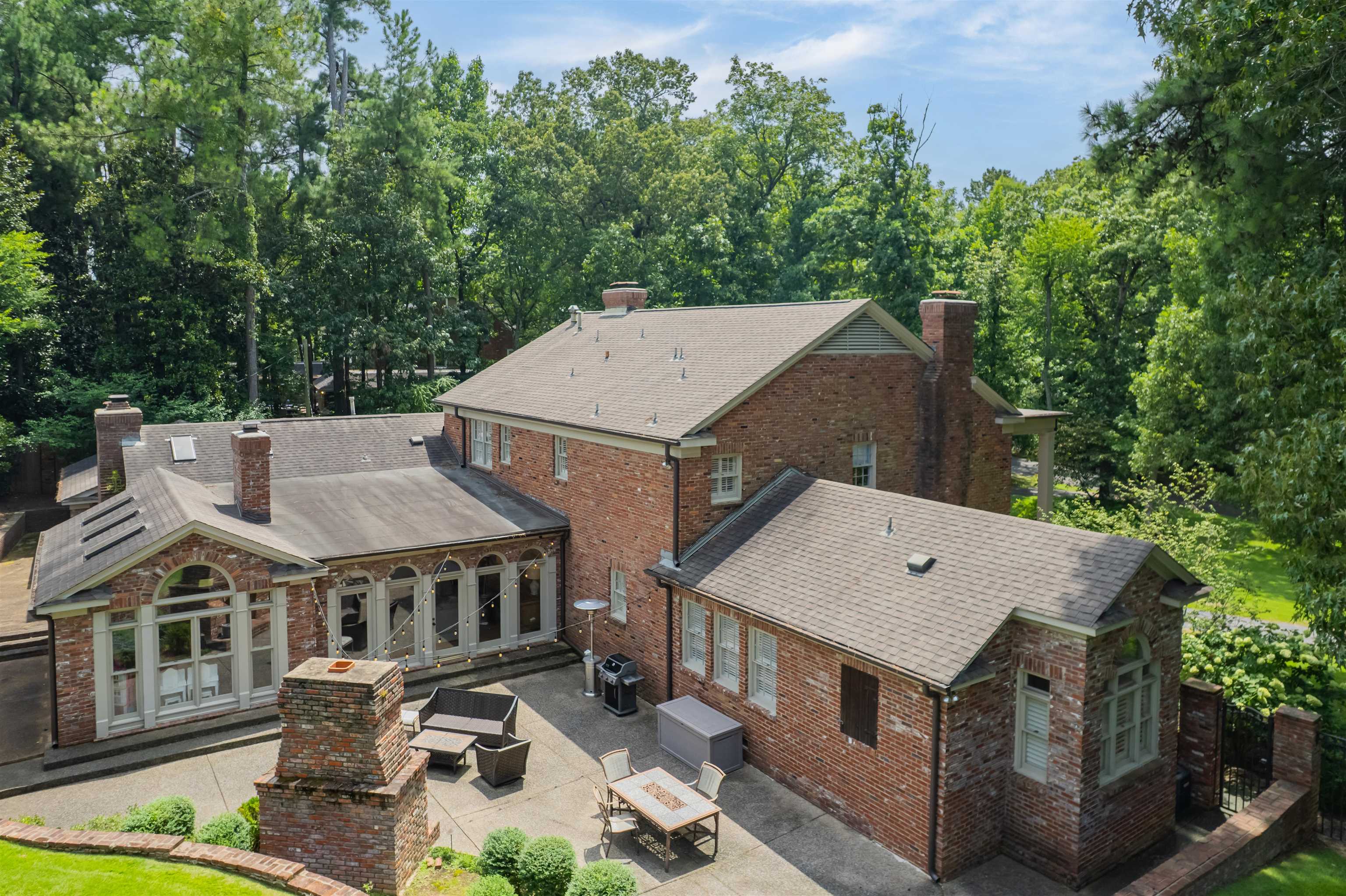 5724 THE FOREST GATE RD