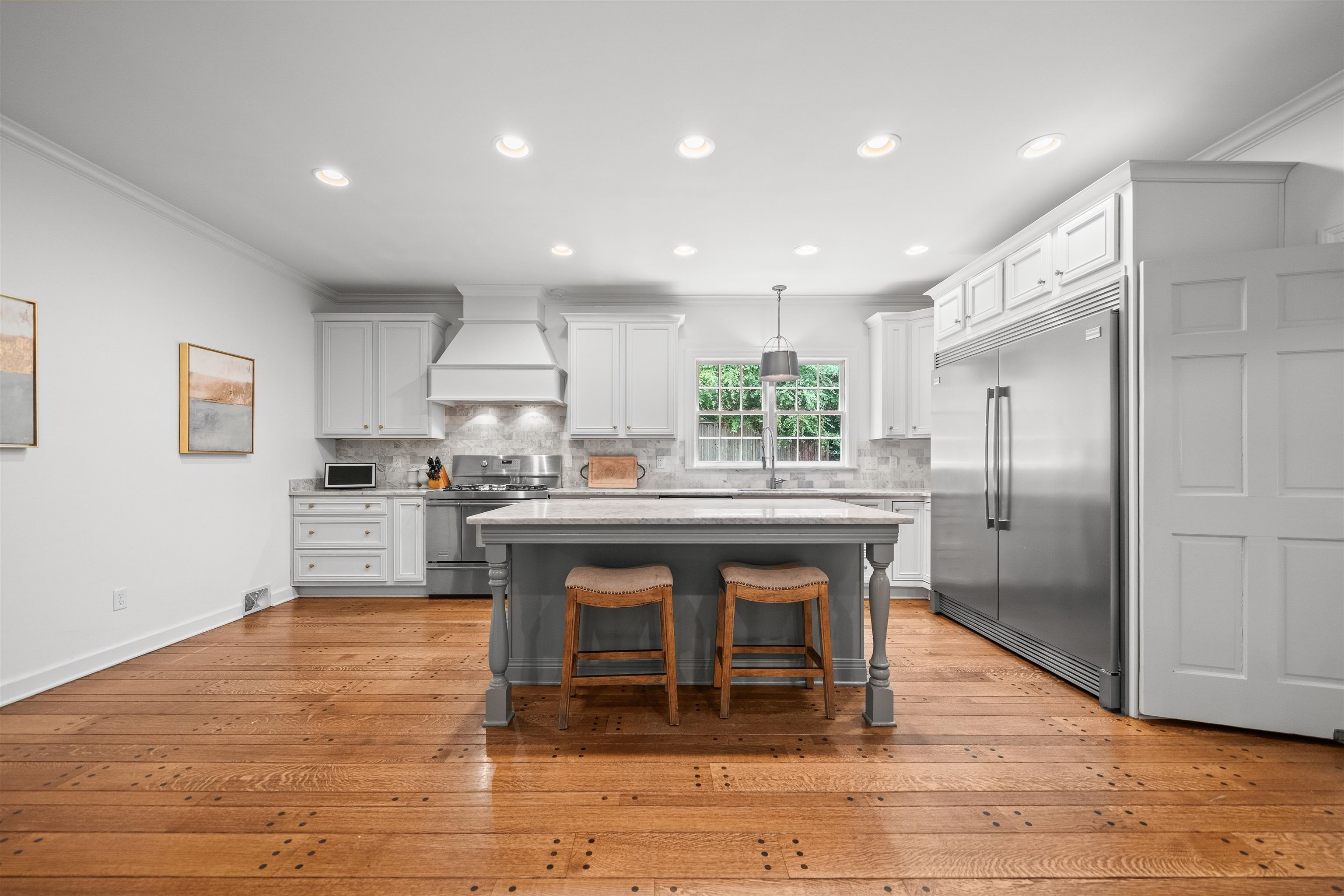 5724 THE FOREST GATE RD