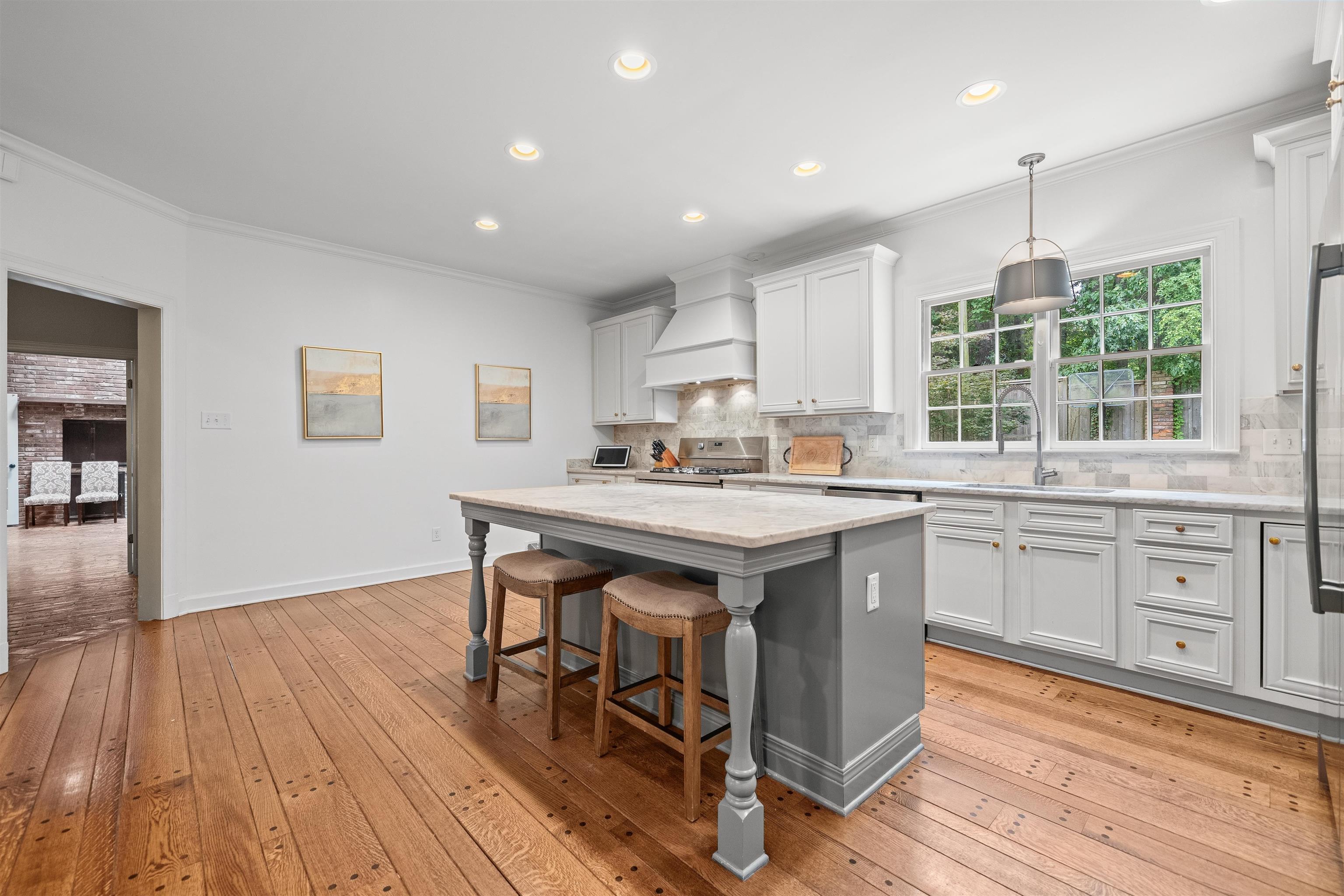 5724 THE FOREST GATE RD