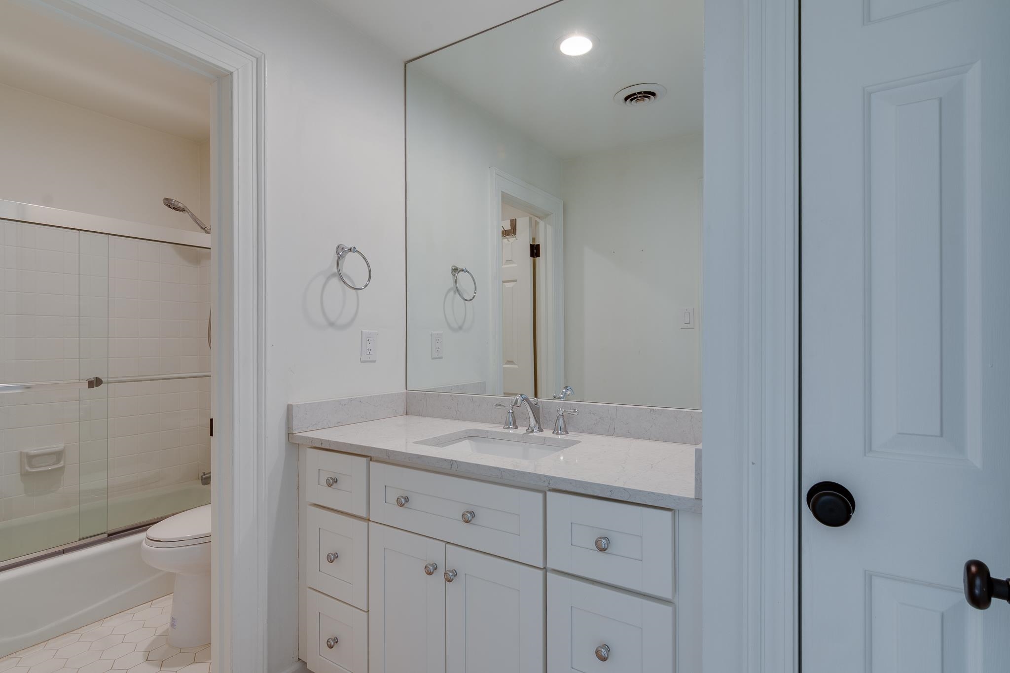 4011 DUMAINE WAY Unit: 54
