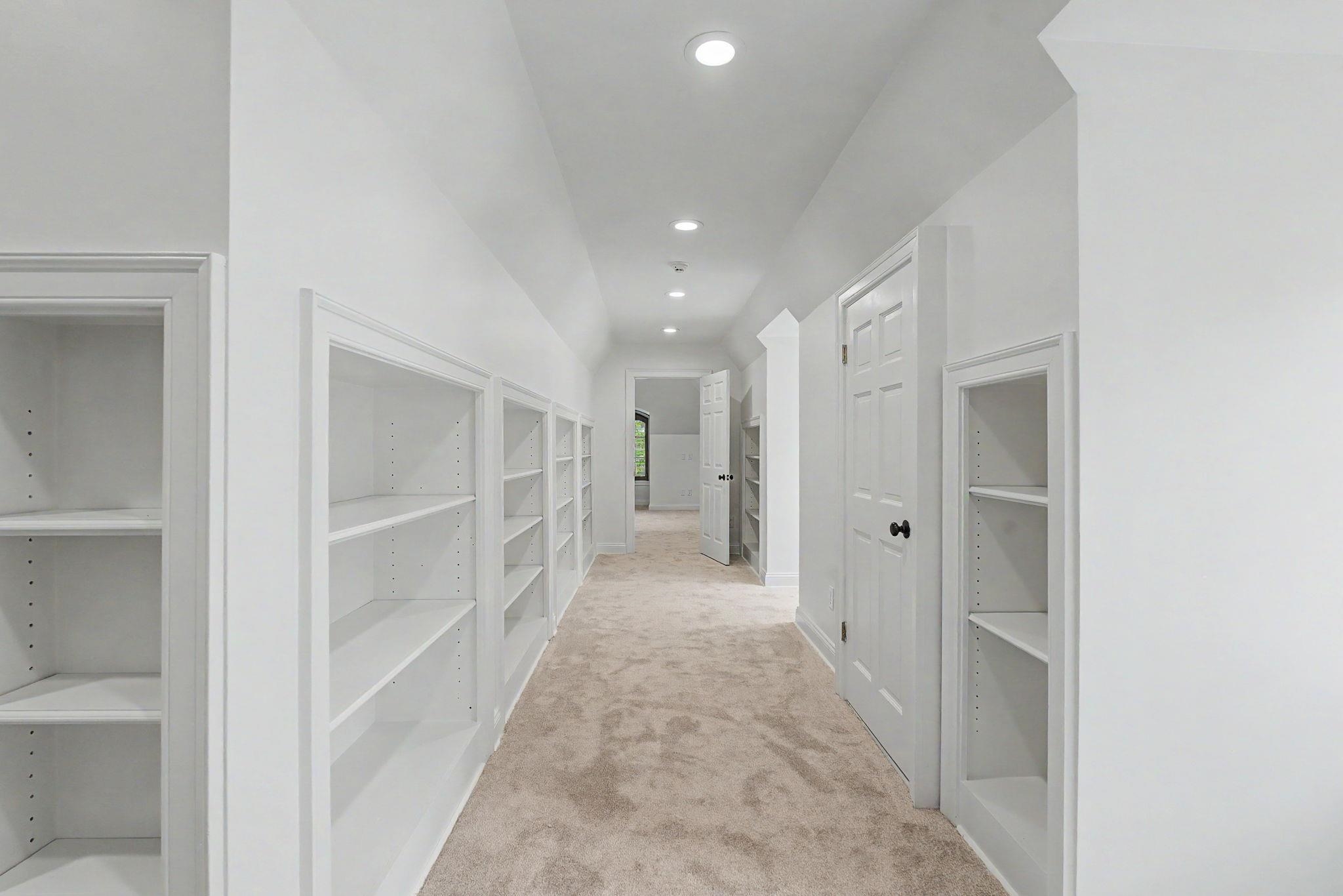 210 LOMBARDY RD