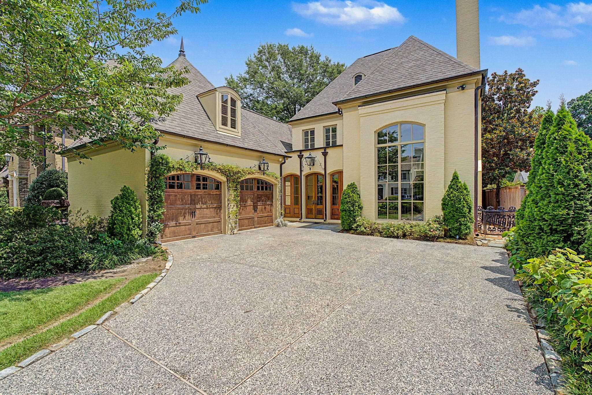 210 LOMBARDY RD