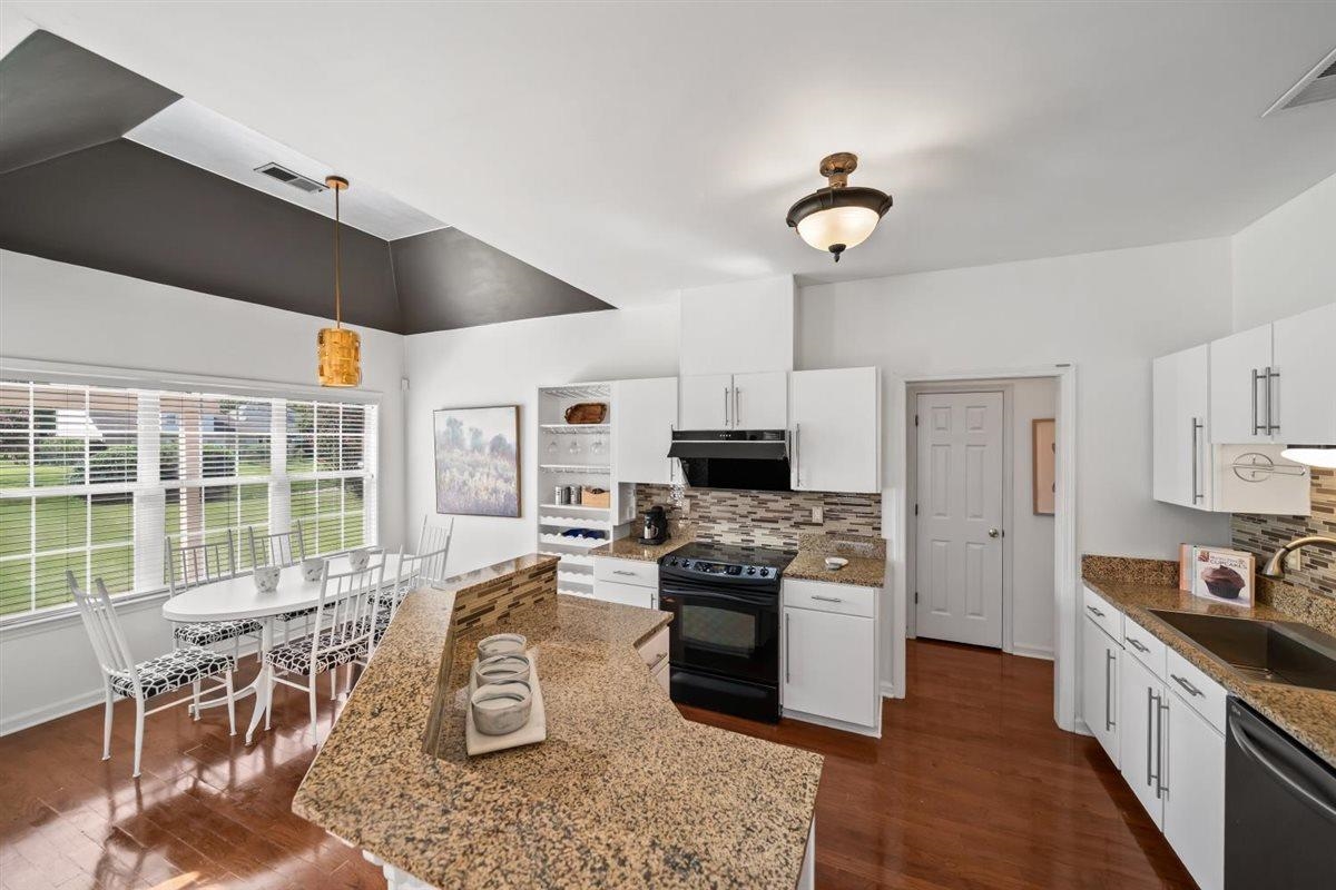 5524 FOUNTAIN BAY DR