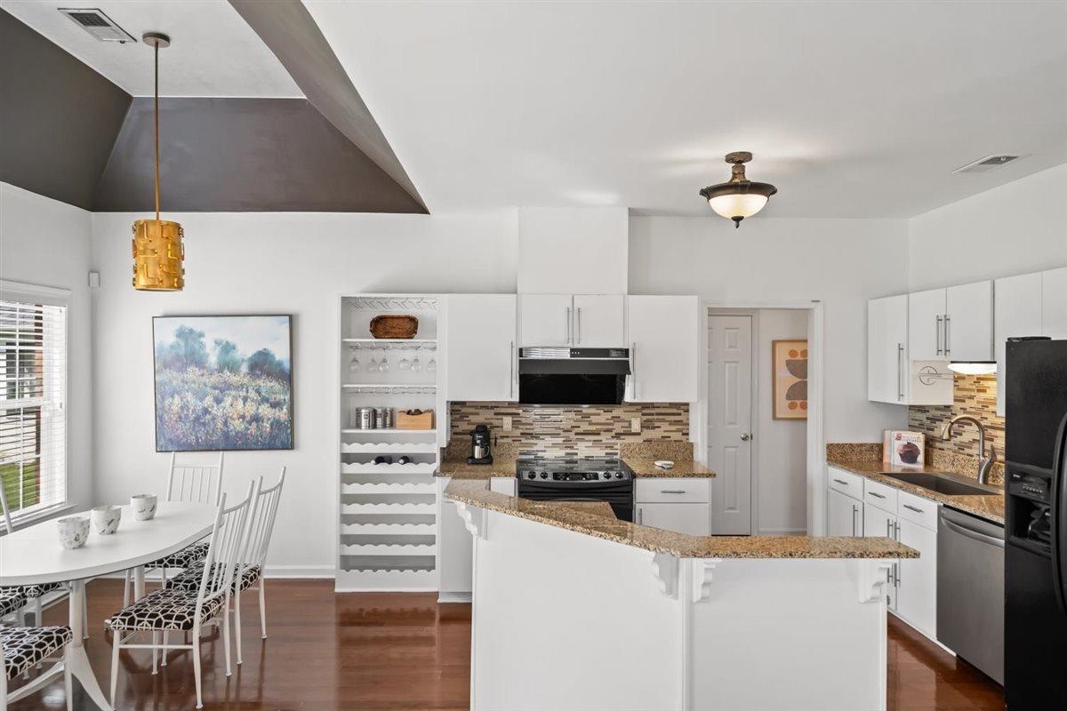 5524 FOUNTAIN BAY DR