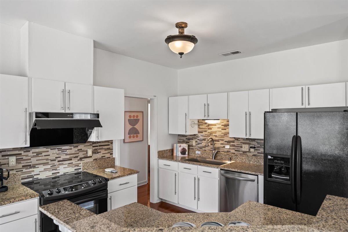 5524 FOUNTAIN BAY DR