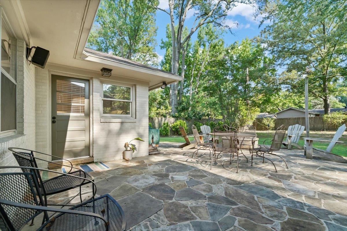 4135 CHICKASAW RD