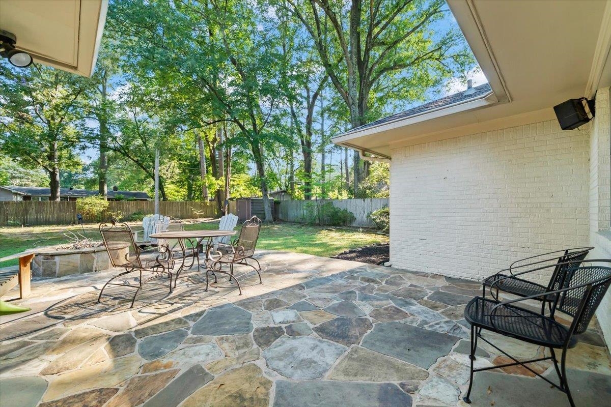 4135 CHICKASAW RD