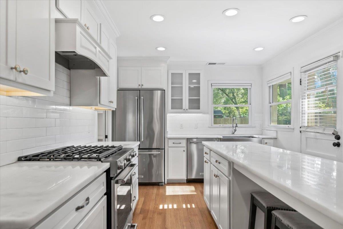 4135 CHICKASAW RD