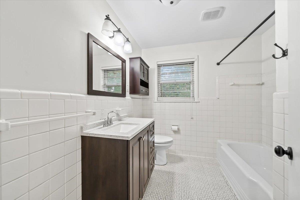 4135 CHICKASAW RD