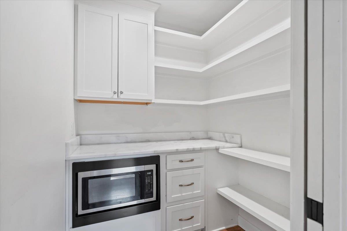 4135 CHICKASAW RD