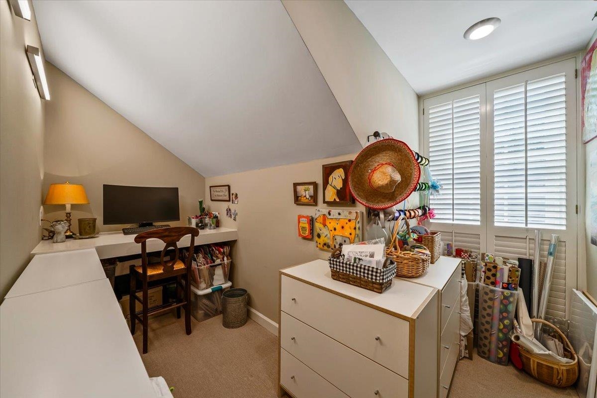 598 CLUB WALK LN Unit: 10