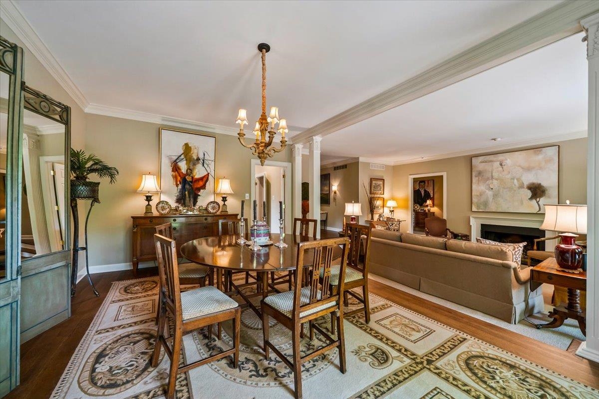 598 CLUB WALK LN Unit: 10