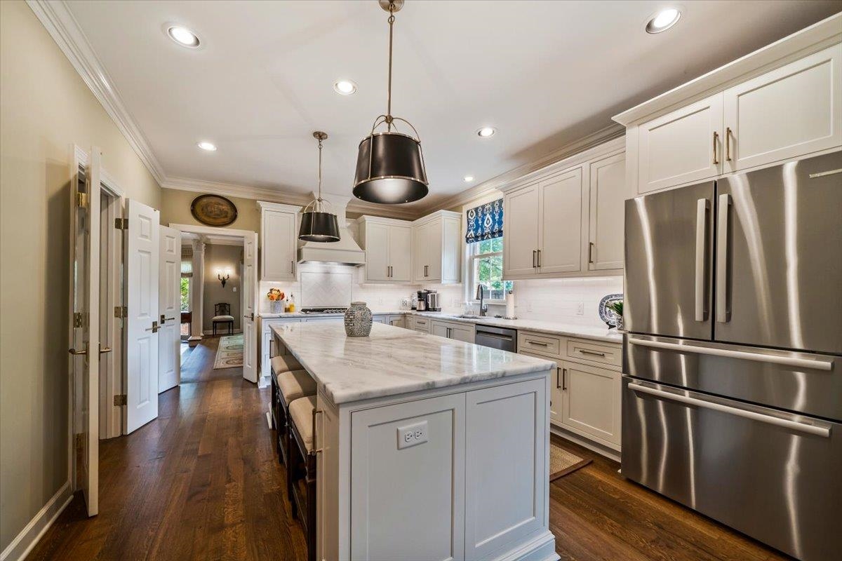 598 CLUB WALK LN Unit: 10