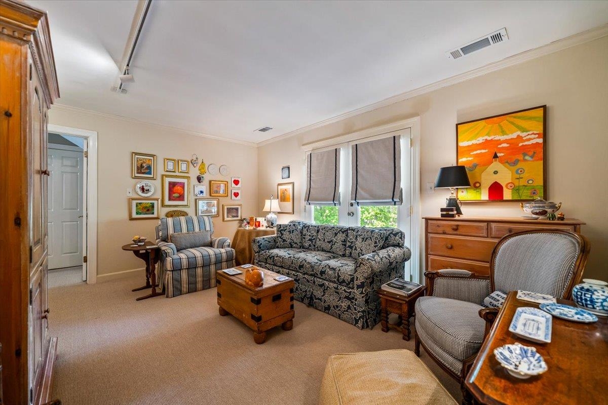 598 CLUB WALK LN Unit: 10