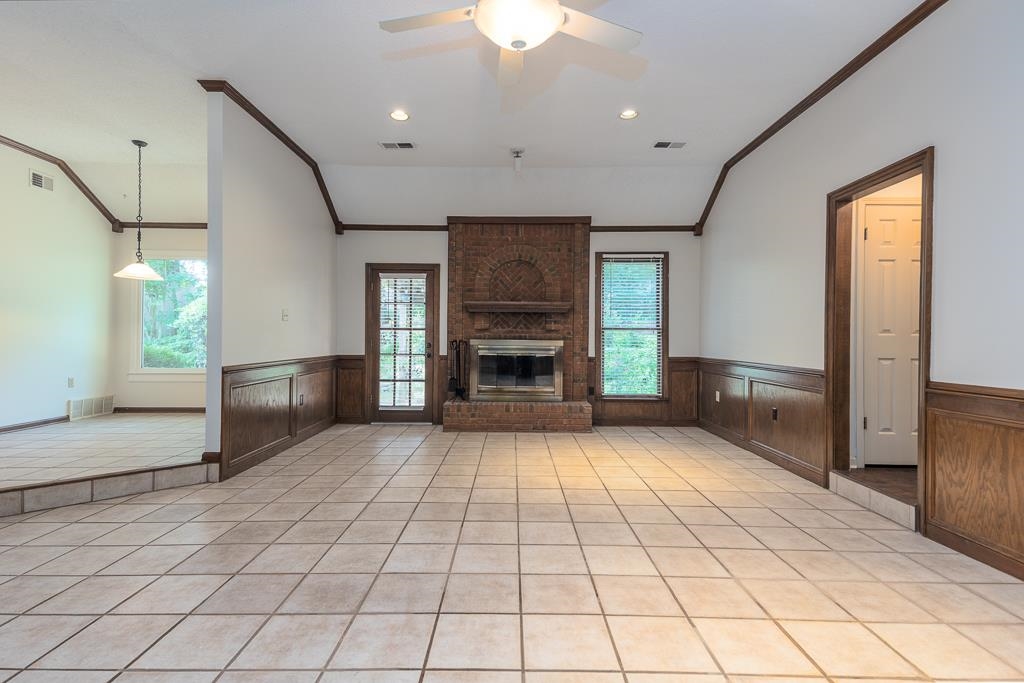 8893 WALNUT RIDGE LOOP