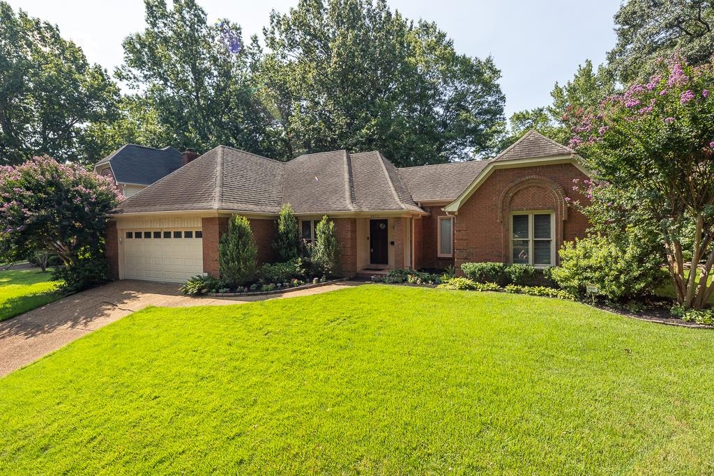 8893 WALNUT RIDGE LOOP