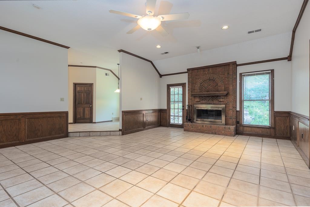 8893 WALNUT RIDGE LOOP